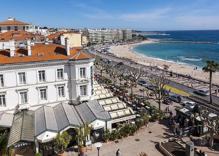 Promenade Des Bains Apartment