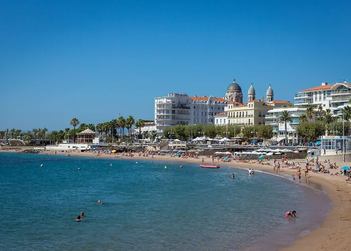 Promenade Des Bains Apartment
