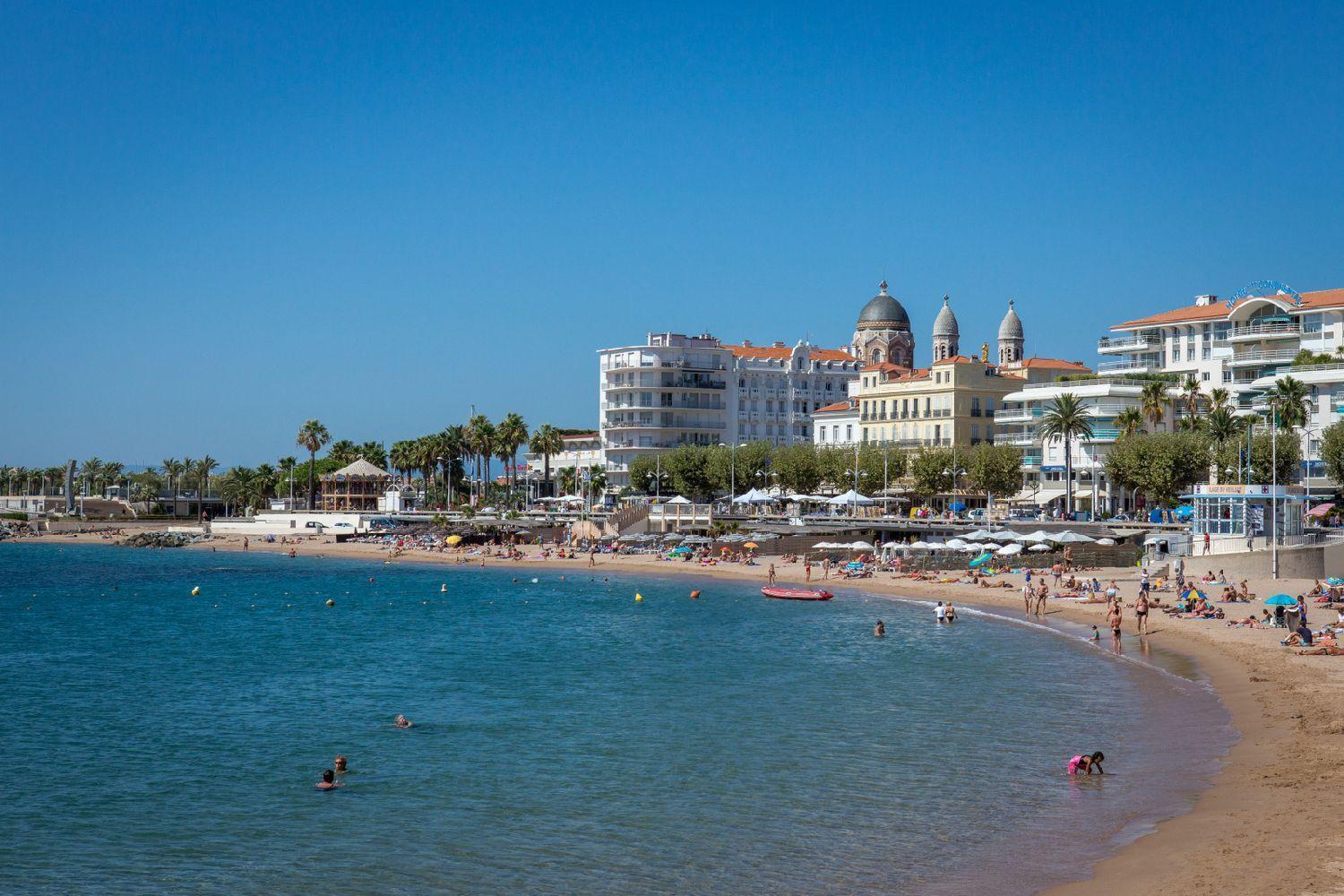Promenade Des Bains *